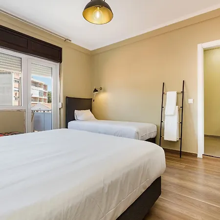 Guest house Dome Alvares Cabral Lisbon